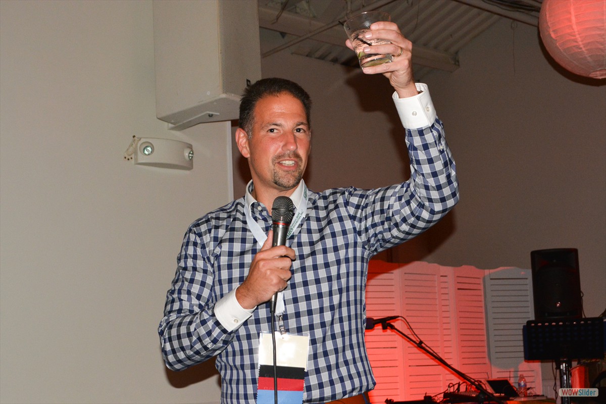 Sal Zerilli proposes a toast to the success of the Conference.